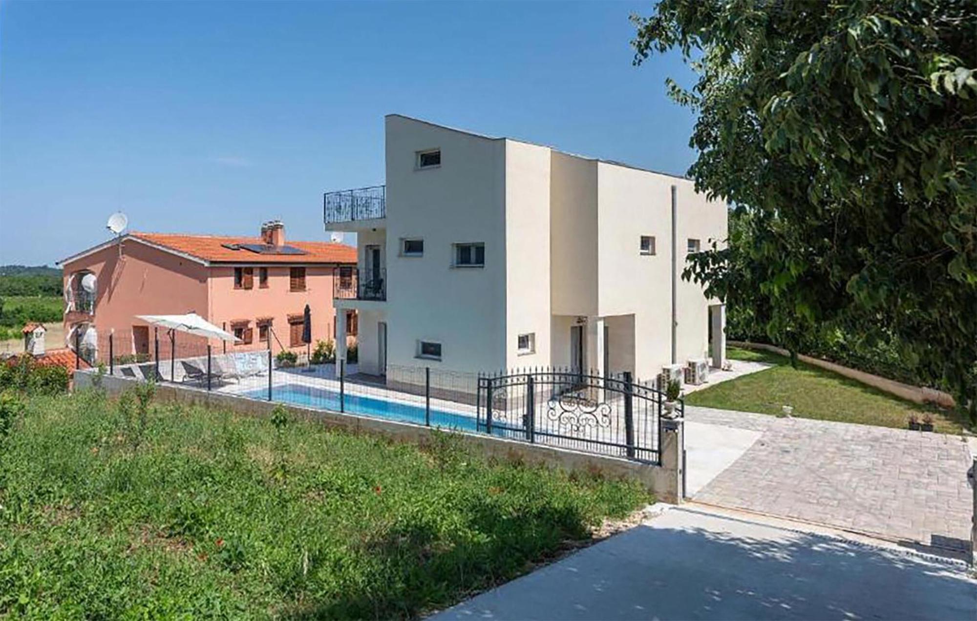 Amazing In With Wifi Porec